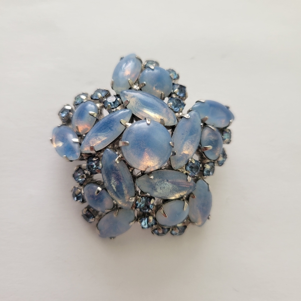 Vintage Brooch Pin Domed Light Blue Moonstone Glass Art Glass Silver Tone